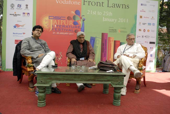 तस्‍वीरों में गुलजार का सफरनामा...| गजल सम्राट