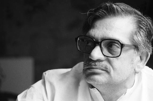 तस्‍वीरों में गुलजार का सफरनामा...| गजल सम्राट