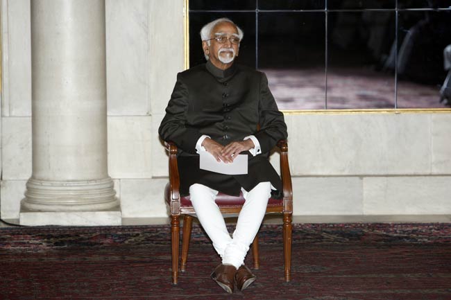 हामिद अंसारी ने ली उपराष्‍ट्रपति पद की शपथ