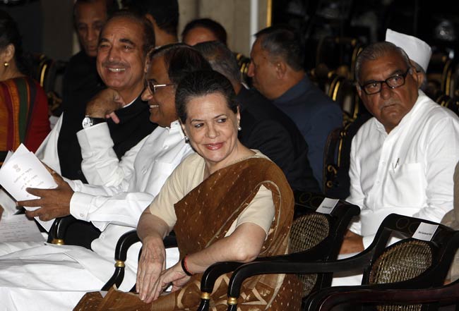 हामिद अंसारी ने ली उपराष्‍ट्रपति पद की शपथ