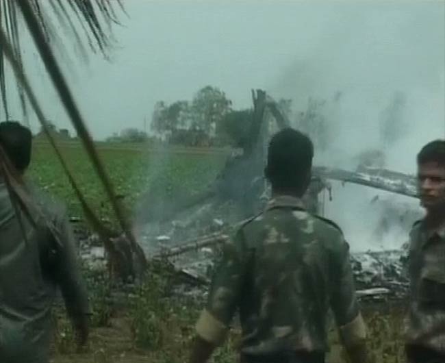 देखें एयरफोर्स के हेलीकॉप्‍टर कैसे हुए दुर्घटनाग्रस्‍त