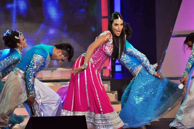 क्रेडाइ रियल स्‍टेट अवार्ड में बॉलीवुड सितारे | बॉलीवुड की परियां