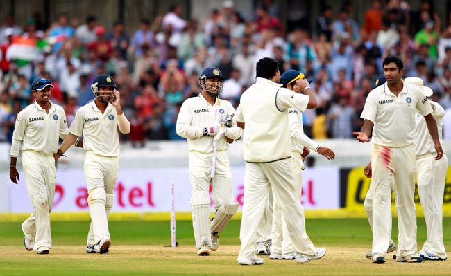 हैदराबाद टेस्ट में भारत ने न्यूजीलैंड को रौंदा | पढ़ें