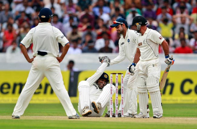 हैदराबाद टेस्ट में भारत ने न्यूजीलैंड को रौंदा | पढ़ें