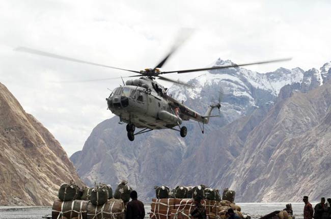 एयरफोर्स में खास भूमिका निभाता है एमआई-17 हेलीकॉप्‍टर