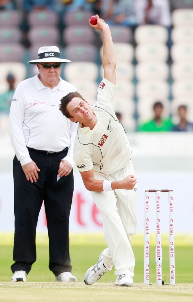 हैदराबाद टेस्टः चेतेश्वर पुजारा ने जमाया शतक