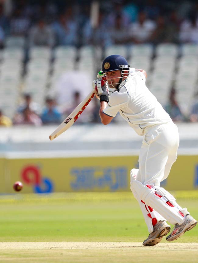 हैदराबाद टेस्टः चेतेश्वर पुजारा ने जमाया शतक