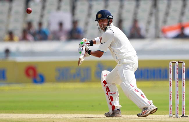 हैदराबाद टेस्टः चेतेश्वर पुजारा ने जमाया शतक