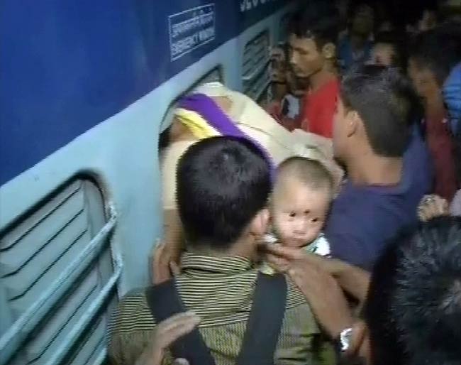 कर्नाटक से पूर्वोत्तर वासियों का पलायन जारी  | असम हिंसा