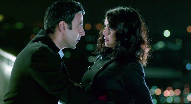 'इश्‍क इन पेरिस' आई पर्दे पर | प्रीति के ठुमके