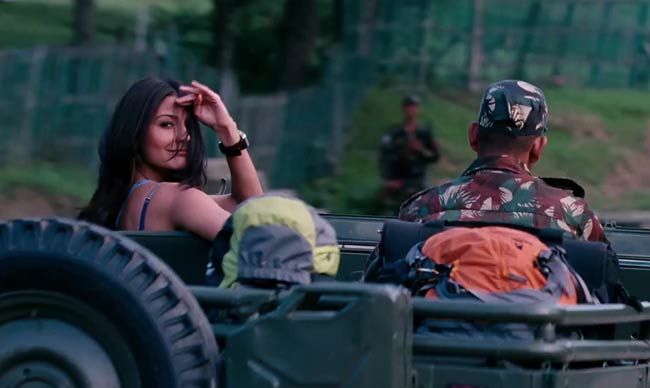 'जब तक है जान' में शाहरुख की नई प्रेम कहानी‎ | शाहरुख