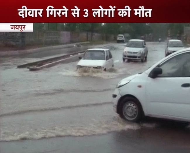 भारी बारिश से बदहाल हुआ जयपुर