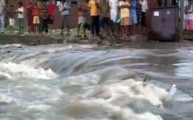 भारी बारिश से बदहाल हुआ जयपुर