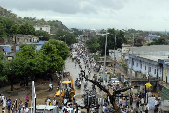भारी बारिश से बदहाल हुआ जयपुर