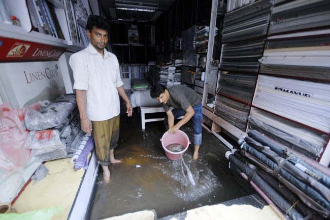 भारी बारिश से बदहाल हुआ जयपुर