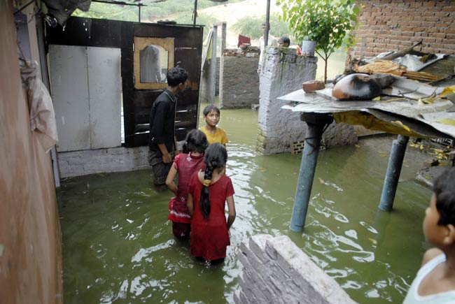 भारी बारिश से बदहाल हुआ जयपुर