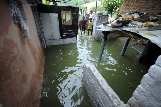 भारी बारिश से बदहाल हुआ जयपुर