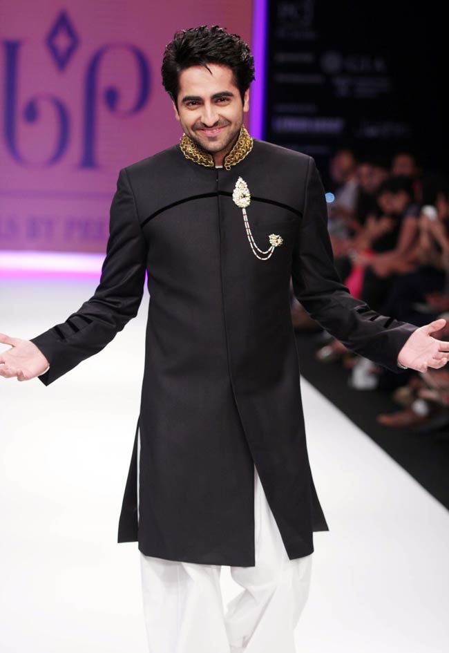 इंडिया इंटरनेशनल ज्‍वेलरी वीक में सितारों का जलवा