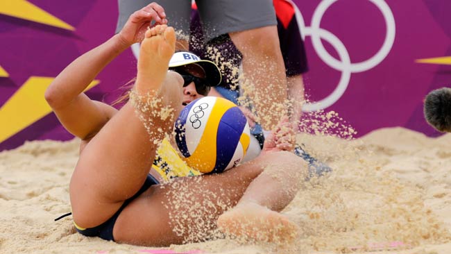 ओलंपिक के दौरान 'Beach Volleyball'  की मस्ती | विस्तृत कवरेज