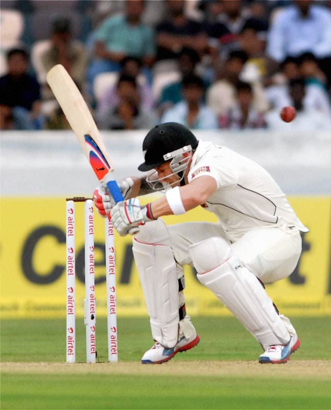 हैदराबाद टेस्ट Day-2: न्यूजीलैंड के खिलाफ भारत मजबूत