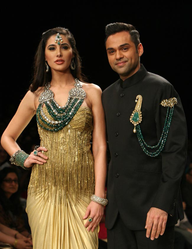 इंडिया इंटरनेशनल ज्‍वेलरी वीक में सितारों का जलवा