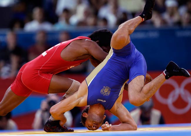 11 अगस्त 2012: तस्वीरों में दिनभर की अहम खबरें | पढ़ें