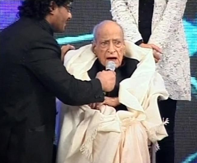 26 अगस्त 2012: तस्वीरों में दिनभर की अहम खबरें | पढ़ें