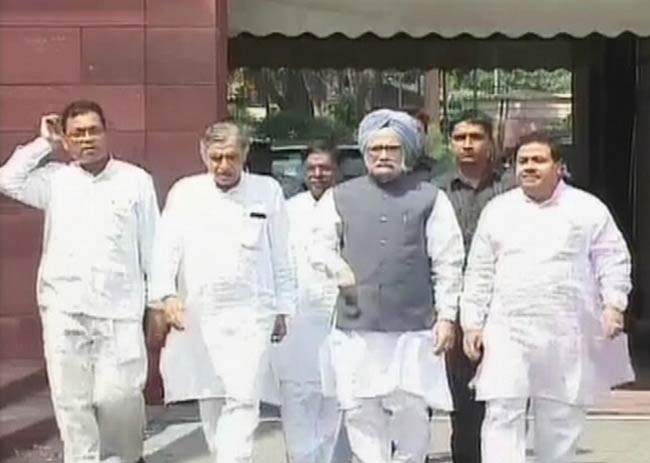 09 अगस्‍त 2012: तस्वीरों में दिनभर की अहम खबरें | पढ़ें