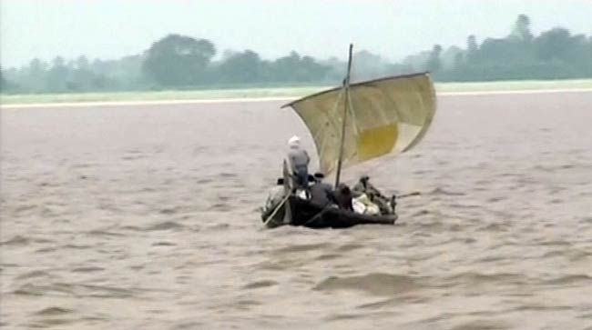 07 अगस्‍त 2012: तस्वीरों में दिनभर की अहम खबरें | पढ़ें