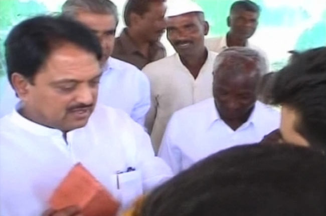 08 अगस्‍त 2012: तस्वीरों में दिनभर की अहम खबरें | पढ़ें