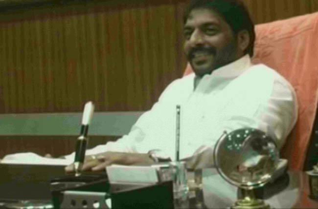 18 अगस्त 2012: तस्वीरों में दिनभर की अहम खबरें | पढ़ें