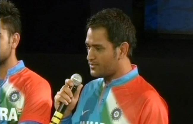 16 अगस्त 2012: तस्वीरों में दिनभर की अहम खबरें | पढ़ें