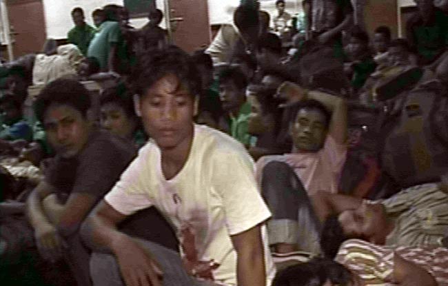 18 अगस्त 2012: तस्वीरों में दिनभर की अहम खबरें | पढ़ें