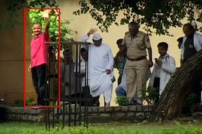 22 अगस्त 2012: तस्वीरों में दिनभर की अहम खबरें | पढ़ें