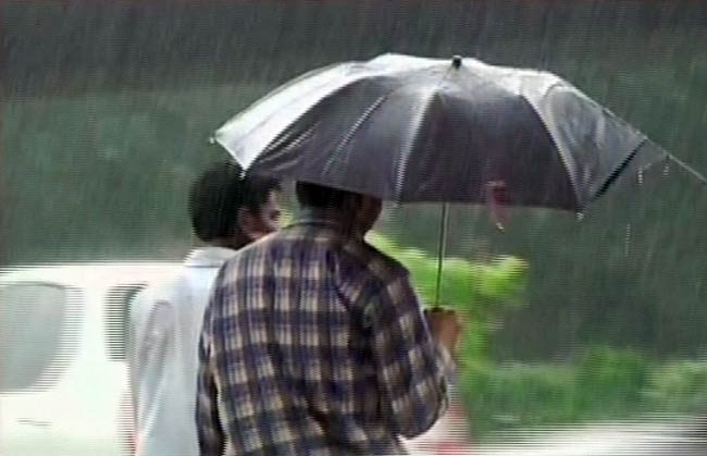 03 अगस्‍त 2012: तस्वीरों में दिनभर की अहम खबरें | पढ़ें