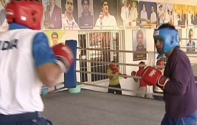 04 अगस्‍त 2012: तस्वीरों में दिनभर की अहम खबरें | पढ़ें