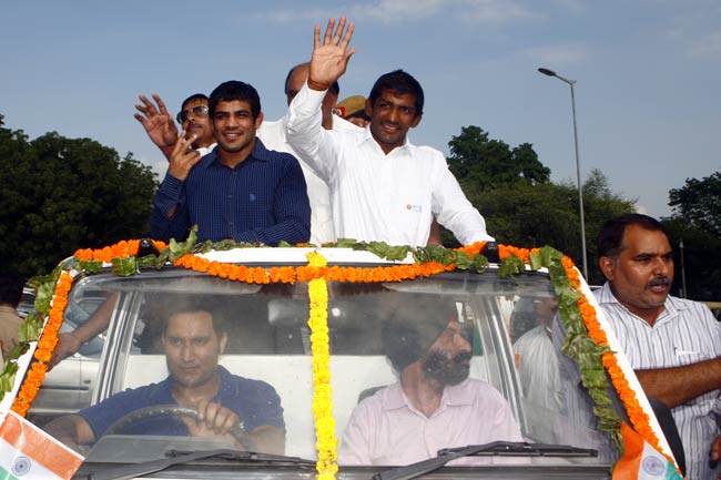 खेल मंत्रालय ने ओलंपिक पदक विजेताओं को किया सम्‍मानित