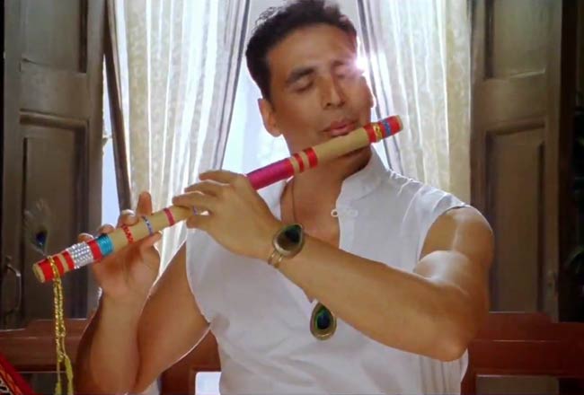 देखें 'ओह माय गॉड' का फर्स्टलुक | लाखों की बाइक पर अक्की