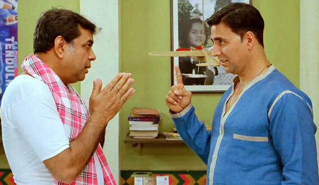 देखें 'ओह माय गॉड' का फर्स्टलुक | लाखों की बाइक पर अक्की