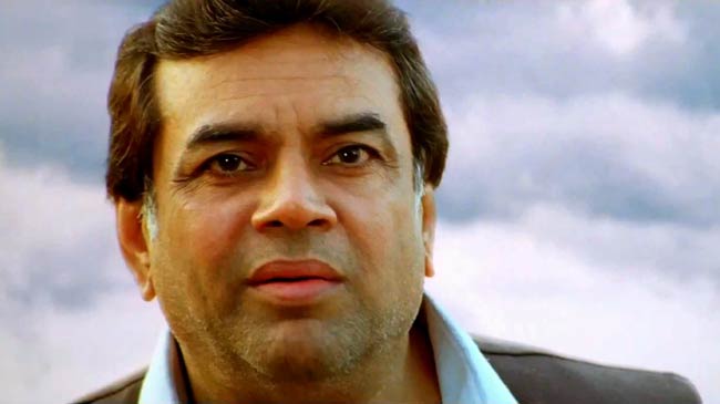 देखें 'ओह माय गॉड' का फर्स्टलुक | लाखों की बाइक पर अक्की