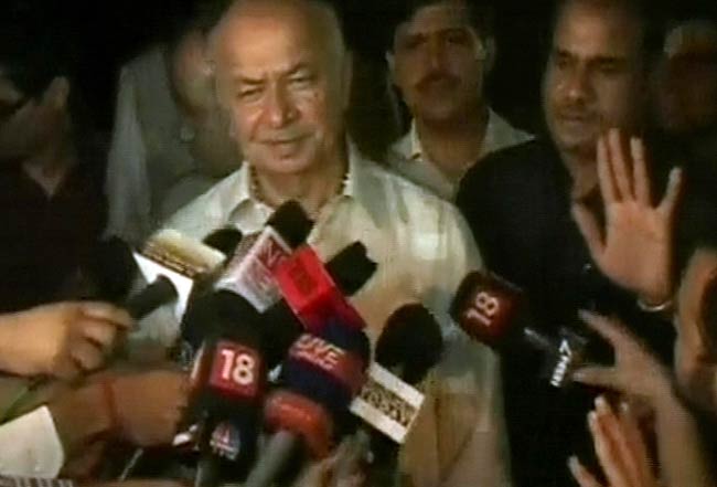 1 अगस्‍त 2012: तस्वीरों में दिनभर की अहम खबरें | पढ़ें