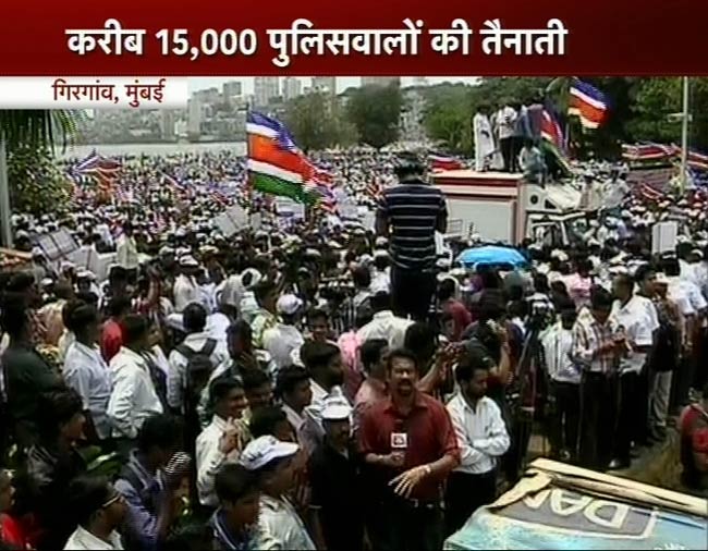 तस्वीरों में देखें मुंबई हिंसा के विरोध में MNS की रैली