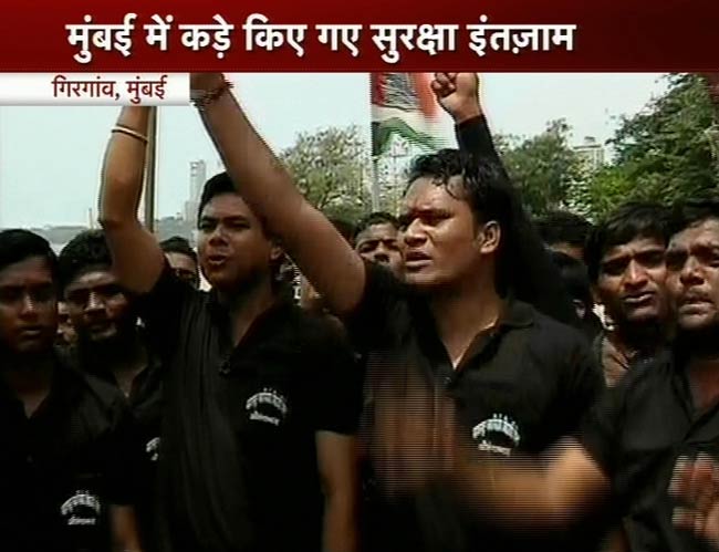 तस्वीरों में देखें मुंबई हिंसा के विरोध में MNS की रैली