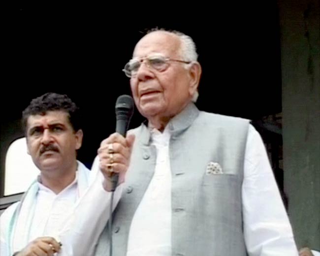 देखें कैसे टूटा रामदेव का अनशन | कैसे हुए गिरफ्तार