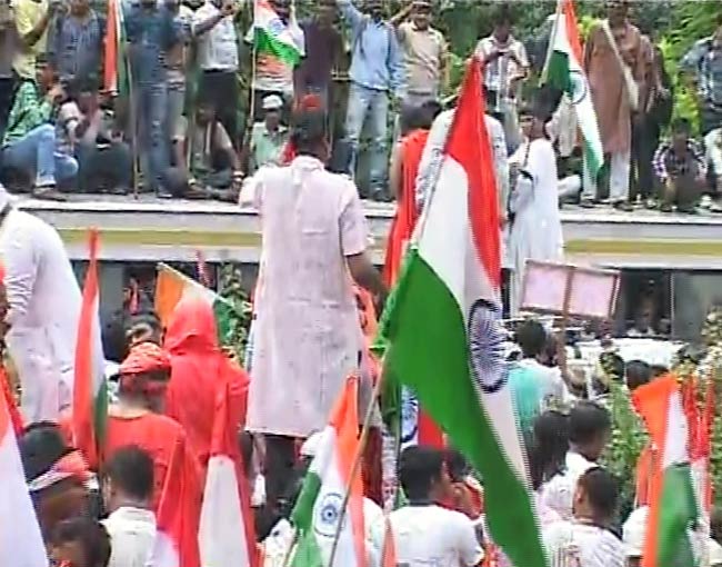 तस्‍वीरों में देखें कैसे गिरफ्तार हुए बाबा रामदेव | फोटो