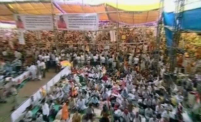 रामदेव के आंदोलन पर टिकी जनता की आस | पहले दिन का अपडेट