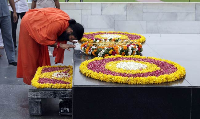 रामदेव के आंदोलन पर टिकी जनता की आस | पहले दिन का अपडेट