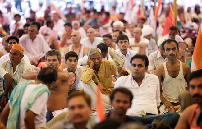 बाबा रामदेव ने दी PM को नसीहत | आंदोलन का पहला दिन