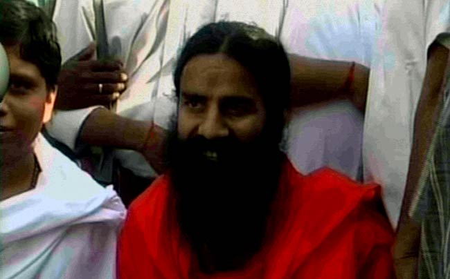 19 अगस्त 2012: तस्वीरों में दिनभर की बड़ी खबरें | पढ़ें