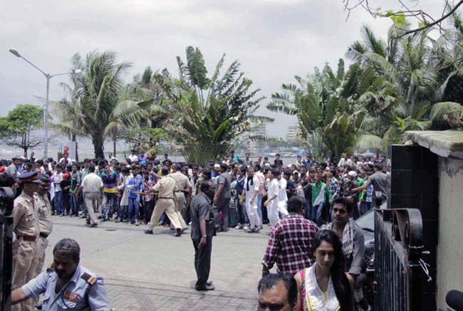 सलमान ने परिवार के साथ मनाया ईद